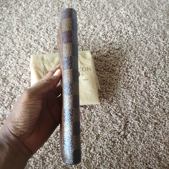 LOUIS VUITTON AUTHENTIC DAMIER WALLET - Picture 7 of 9